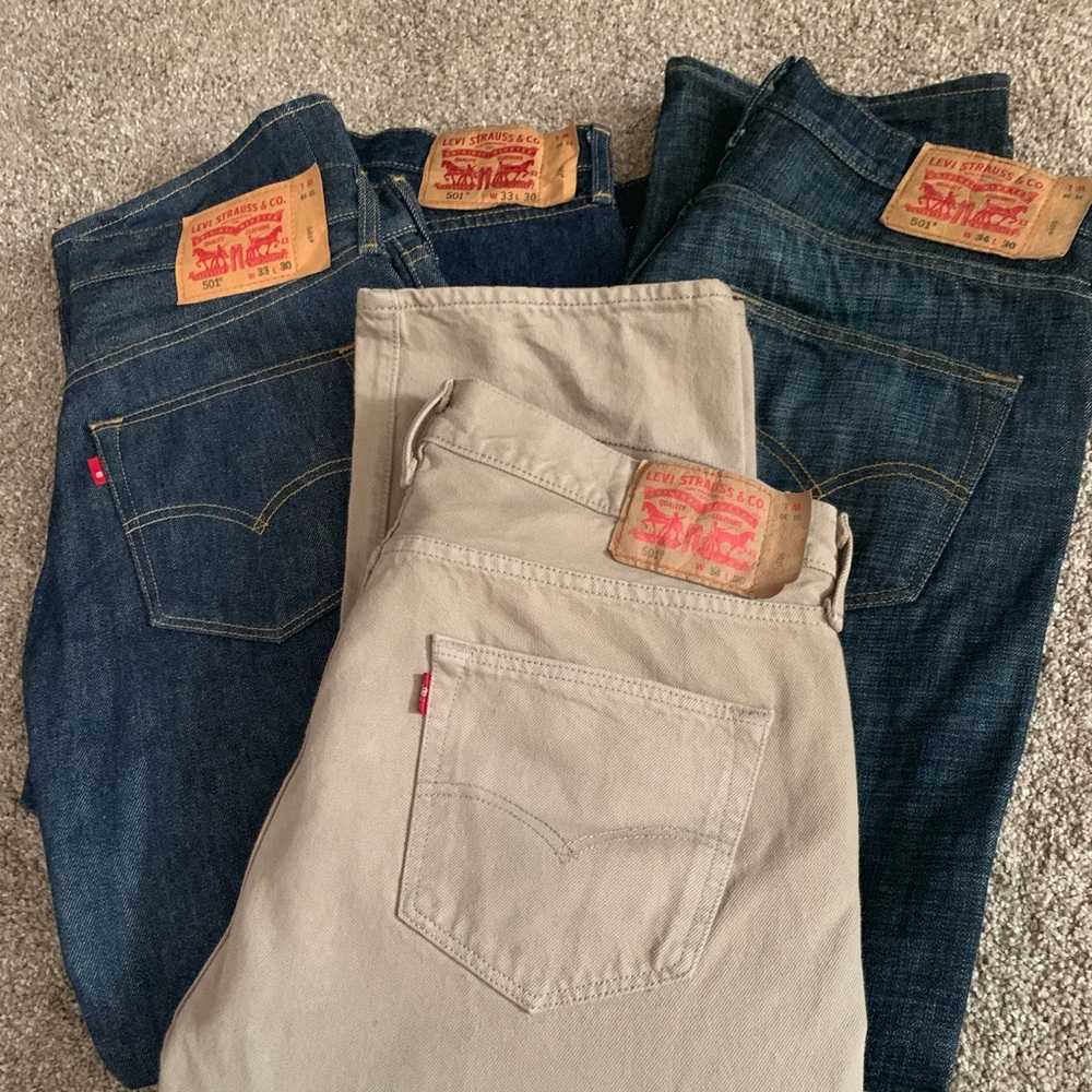501’s Levi Men’s bundle 33x30. 2 LEFT ONLY DARK DENIM 33x30 Price for both